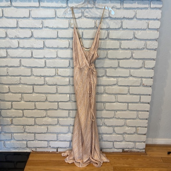 Urban Outfitters Kimchi Blue Gold Thistle Sparkle Metallic Wrap Maxi Dress 6 - Picture 4 of 13